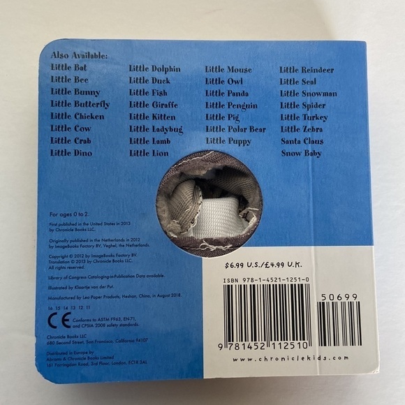 Little Shark Finger Puppet Book Chronicle Books - Picture 4 of 10